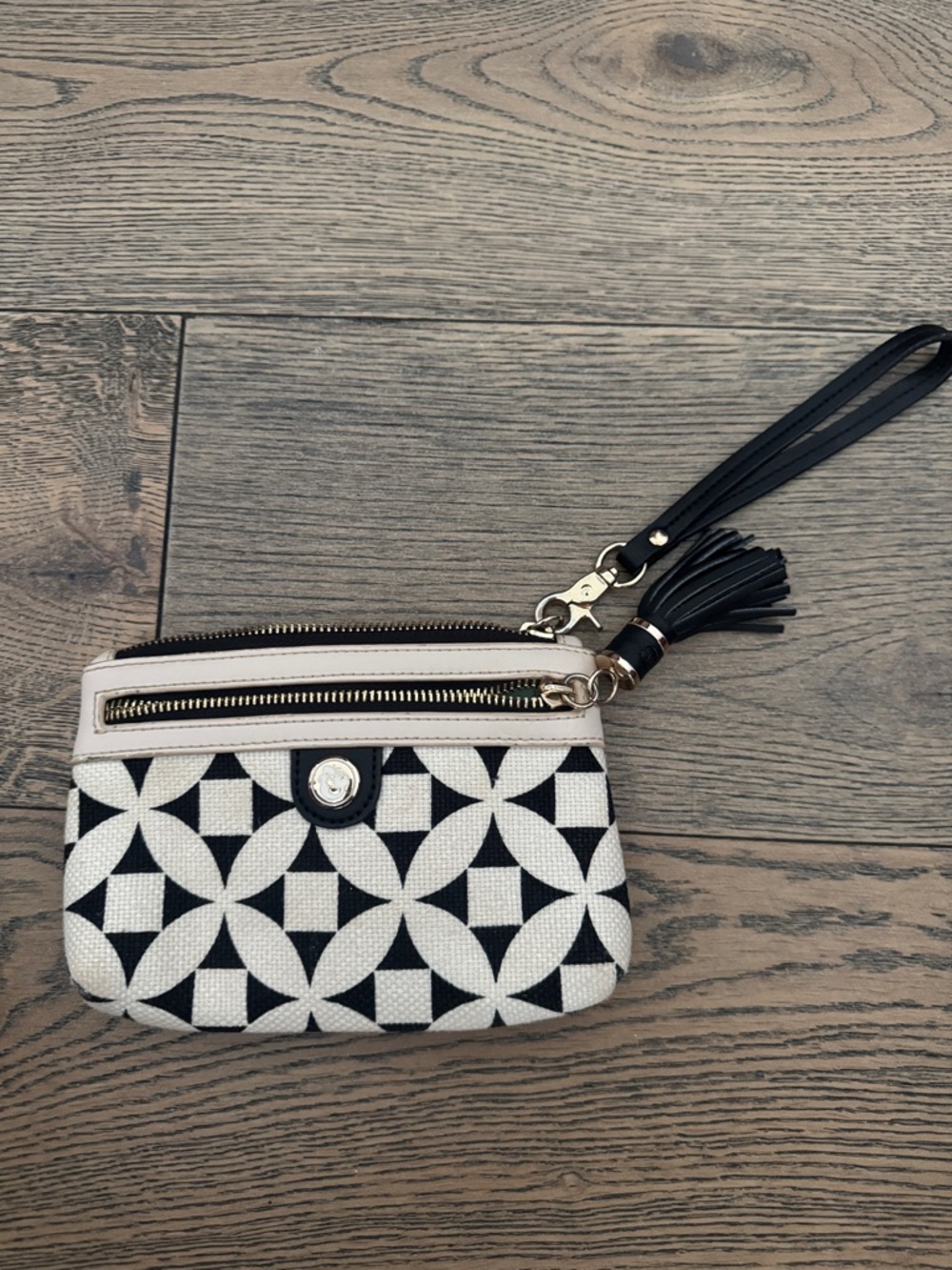 Spartina 449 Black and White Geometric Wristlet